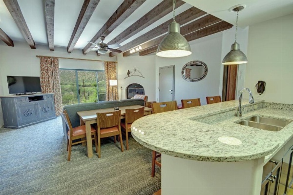 Starr Pass Golf Suites image 12